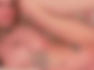 Live cam show with LoveJulie - Blue Eyes on Instabang