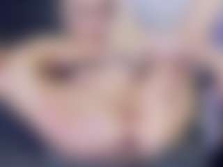 Tania44b MILF webcam performer live streaming