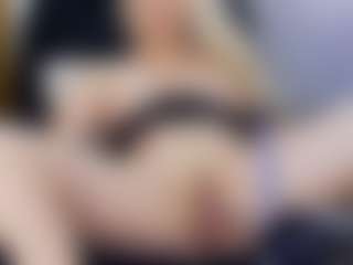 Tania44b's Live Sex Cam Show