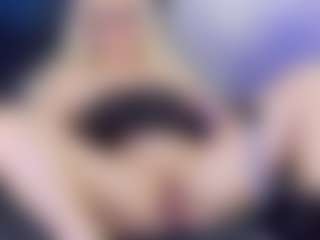 Tania44b MILF webcam performer live streaming