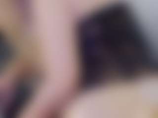Tania44b's Live Sex Cam Show