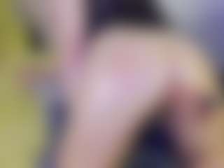Tania44b's Live Sex Cam Show