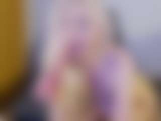Live cam show with Tania44b - Athletic on Sweet Sext