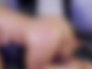 Tania44b's Live Sex Cam Show