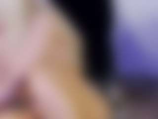 Tania44b MILF webcam performer live streaming