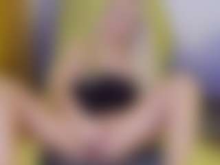 Tania44b's Live Sex Cam Show