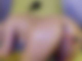 Tania44b's Live Sex Cam Show
