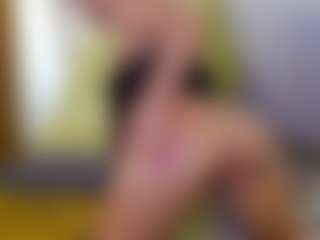 Tania44b's Live Sex Cam Show