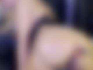 Tania44b's Live Sex Cam Show