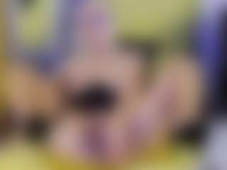 Tania44b's Live Sex Cam Show