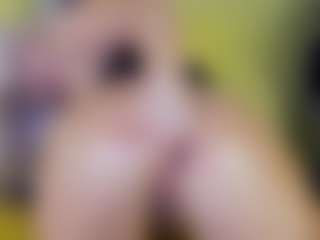 Tania44b's Live Sex Cam Show