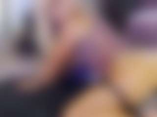 Tania44b's Live Sex Cam Show
