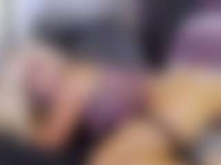 Tania44b's Live Sex Cam Show