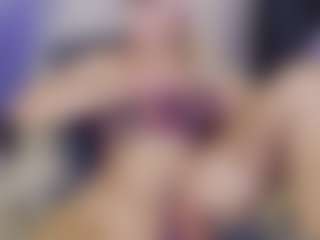 Tania44b's Live Sex Cam Show