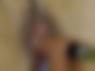 Tania44b's Live Sex Cam Show