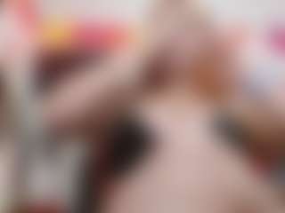 Live cam show with saray-extrovert - Tittyfuck on sexylivex.com