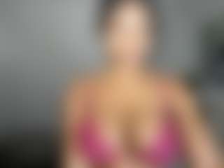 Live cam show with ebonydreamiin - Teen (18+) on justonemore.cc