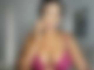Live cam show with ebonydreamiin - Cute on fuklive.com