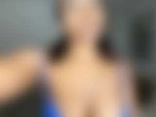 Live cam show with ebonydreamiin - Toys on Camming Site