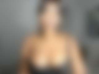 Live cam show with ebonydreamiin - Squirt Big Tits on Dare Cams