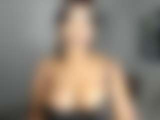 Live cam show with ebonydreamiin - Sexy on CamwithHer