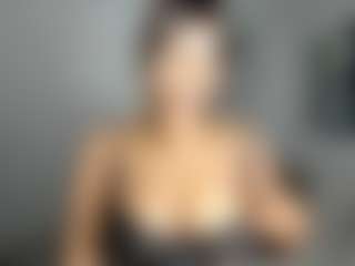 Live cam show with ebonydreamiin - Tease on CamwithHer