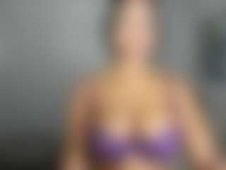 Live cam show with ebonydreamiin - Big Tits on Fling VIP Chat