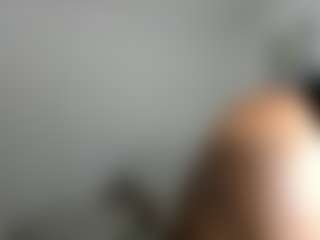 Live cam show with ebonydreamiin - Cumslut on Mixed Magazine Live