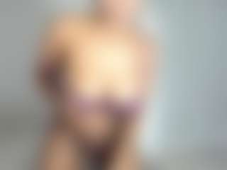 ebonydreamiin's Live Sex Cam Show