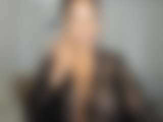 Live cam show with ebonydreamiin - Ebony Squirt on livesuperchat.net