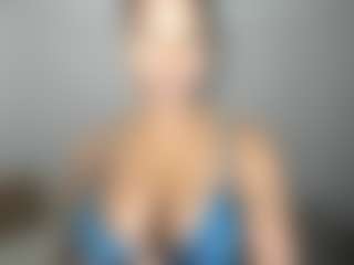 ebonydreamiin's Live Sex Cam Show