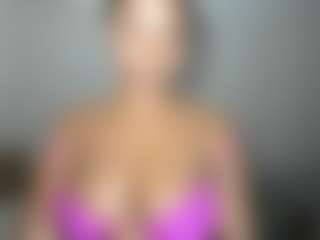 ebonydreamiin's Live Sex Cam Show