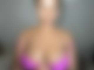 ebonydreamiin's Live Sex Cam Show