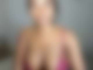 Live cam show with ebonydreamiin - Squirt Teen (18+) on Camming Site