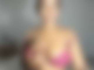 Live cam show with ebonydreamiin - Cumslut on CamSextacy