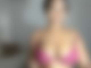Live cam show with ebonydreamiin - Latina on Camsoda | colombia