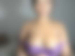 Live cam show with ebonydreamiin - Strip Latina on TeamSkeetLive | colombia