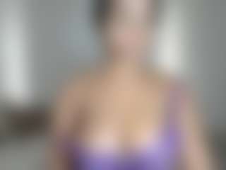 Live cam show with ebonydreamiin - Latina Teen (18+) on Camsoda | colombia