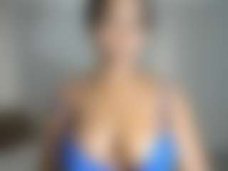 Live cam show with ebonydreamiin - Latina Toys on SxyPornLive | colombia