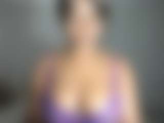 Live cam show with ebonydreamiin - Muscular on xxxlivecams.org