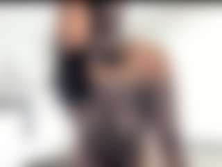 Live cam show with ebonydreamiin - Tease Curvy on CamClone