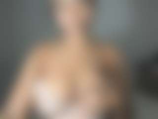 ebonydreamiin's Live Sex Cam Show