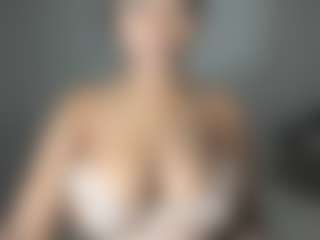 ebonydreamiin's Live Sex Cam Show