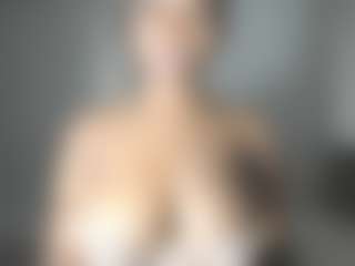 ebonydreamiin's Live Sex Cam Show