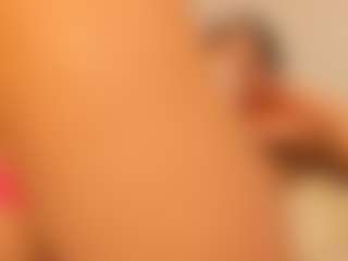 Live cam show with Kristal Connor - Big Tits Latina on SmokeAndPoke | colombia