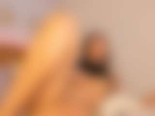 Live cam show with Kristal Connor - Brown Eyes Curvy on Hubzter Live