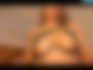 Live cam show with Kristal Connor - BBW Toys on liverealitysex.com