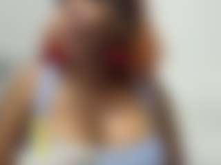 Live cam show with Nia Harriss - Camel Toe on luckytryst.com