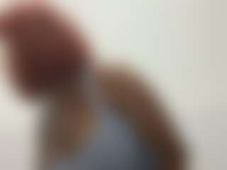 Live cam show with Nia Harriss - Brown Hair on luckytryst.com