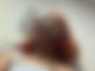 Live cam show with Nia Harriss - Hot on Adult Interactions